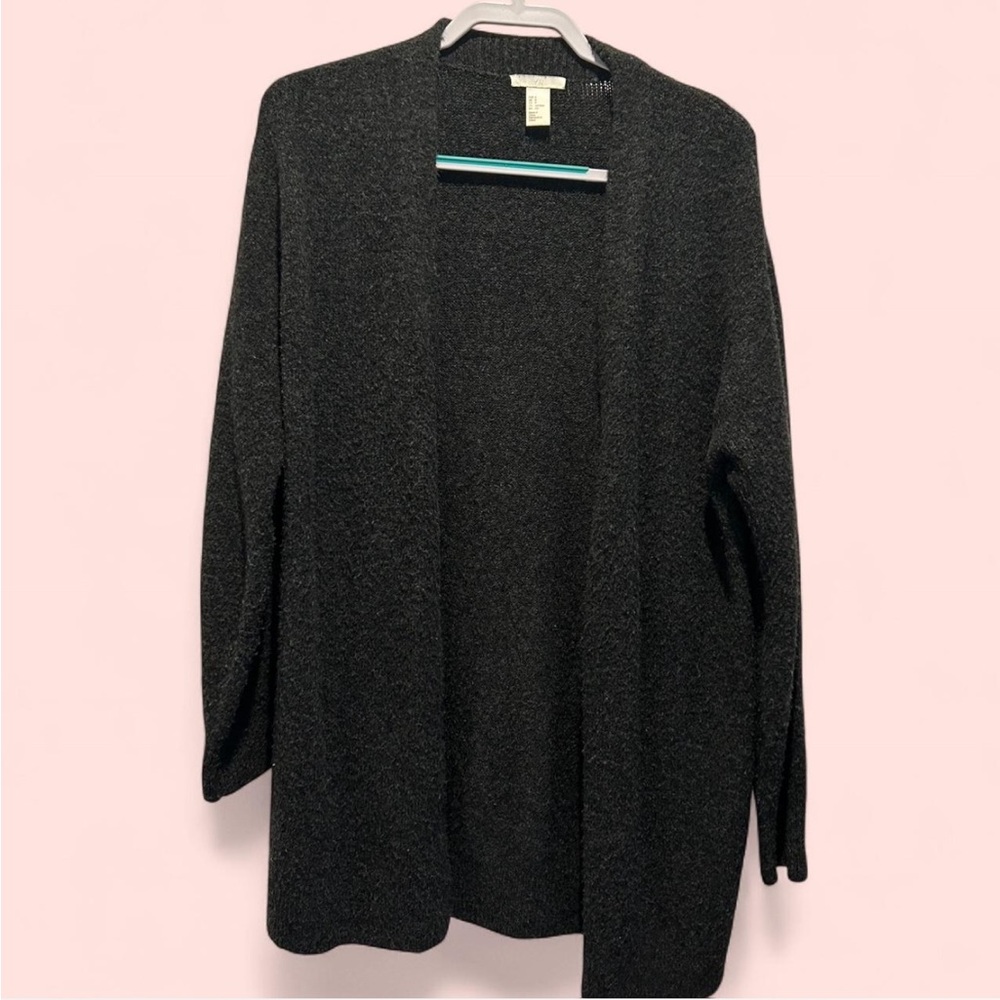 Elegant Gray Women's Cardigan